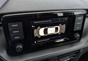 Подержанный автомобиль Skoda Rapid Liftback 2022 года (27 фото)