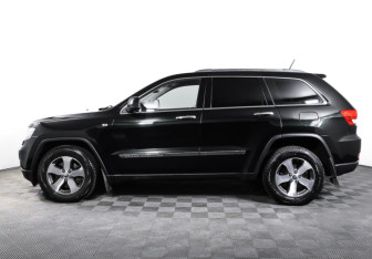 Подержанный автомобиль Jeep Grand Cherokee 2012 года (8 фото)