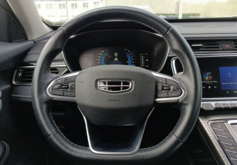 Подержанный автомобиль Geely Atlas Pro 2023 года (13 фото)
