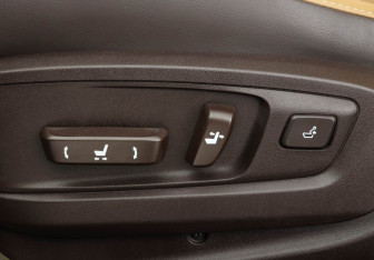 Подержанный автомобиль Lexus ES 2016 года (15 фото)