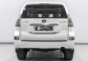 Подержанный автомобиль Lexus GX 2022 года (6 фото)