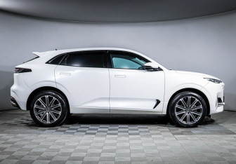 Подержанный автомобиль Changan UNI-K 2023 года (4 фото)