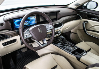 Подержанный автомобиль FAW Bestune T77 2022 года (6 фото)