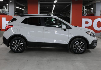 Подержанный автомобиль Opel Mokka 2015 года (4 фото)