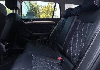 Подержанный автомобиль Volkswagen Passat Wagon 2016 года (8 фото)