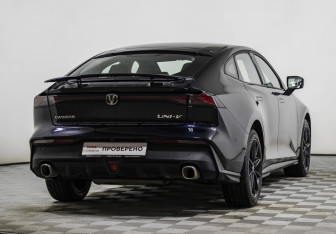 Подержанный автомобиль Changan UNI-V 2024 года (5 фото)