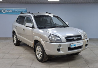 Подержанный автомобиль Hyundai Tucson 2008 года (3 фото)