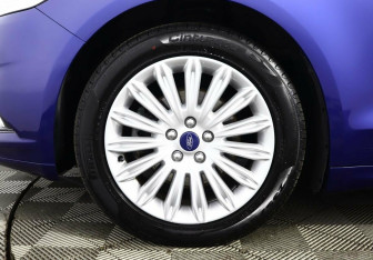 Подержанный автомобиль Ford Mondeo Sedan 2017 года (5 фото)