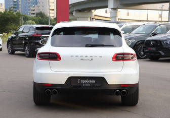 Подержанный автомобиль Porsche Macan 2014 года (6 фото)