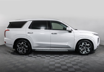 Подержанный автомобиль Hyundai Palisade 2021 года (4 фото)