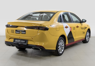 Подержанный автомобиль Kaiyi E5 2024 года (5 фото)