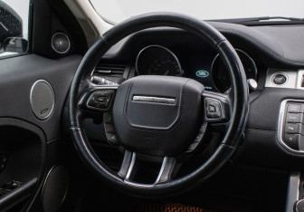 Подержанный автомобиль Land Rover Range Rover Evoque 2015 года (15 фото)