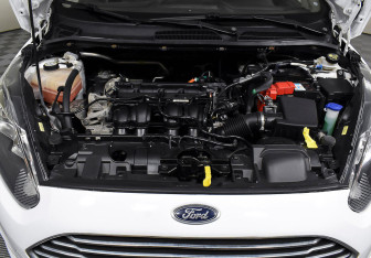 Подержанный автомобиль Ford Fiesta Sedan 2016 года (8 фото)