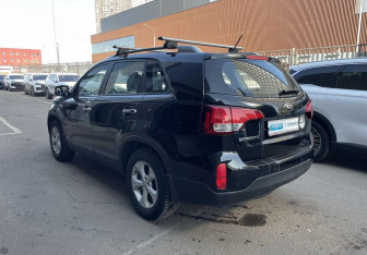 Подержанный автомобиль Kia Sorento 2015 года (6 фото)