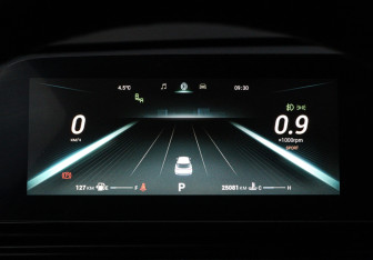 Подержанный автомобиль Omoda C5 2023 года (12 фото)