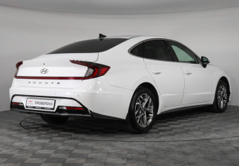 Подержанный автомобиль Hyundai Sonata 2020 года (5 фото)