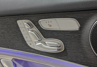 Подержанный автомобиль Mercedes-Benz GLC Coupe 2021 года (29 фото)