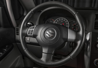 Подержанный автомобиль Suzuki SX4 Hatchback 2008 года (11 фото)