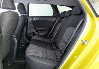 Подержанный автомобиль Kia Ceed Wagon 2021 года (10 фото)