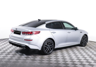 Подержанный автомобиль Kia Optima Sedan 2019 года (5 фото)