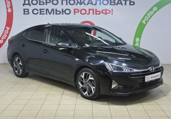 Подержанный автомобиль Hyundai Elantra Sedan 2020 года (3 фото)