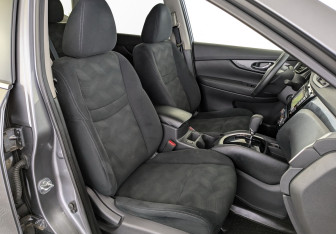 Подержанный автомобиль Nissan X-Trail 2017 года (23 фото)