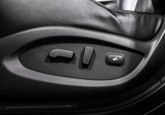 Подержанный автомобиль Infiniti FX 2011 года (15 фото)