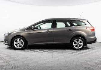 Подержанный автомобиль Ford Focus Wagon 2016 года (3 фото)