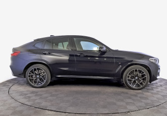 Подержанный автомобиль BMW X4 2021 года (4 фото)