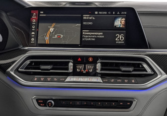 Подержанный автомобиль BMW X6 M 2021 года (17 фото)
