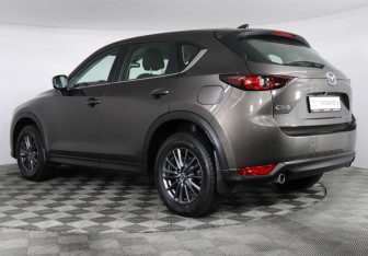 Подержанный автомобиль Mazda CX-5 2021 года (7 фото)