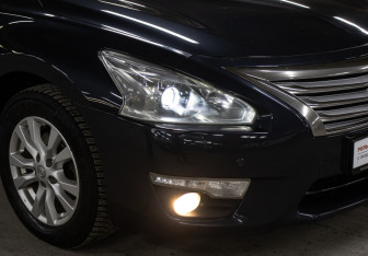 Подержанный автомобиль Nissan Teana 2014 года (23 фото)