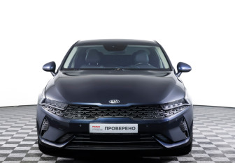 Подержанный автомобиль Kia K5 2020 года (2 фото)