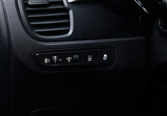 Подержанный автомобиль Kia Rio Hatchback 2019 года (25 фото)