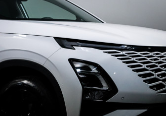 Подержанный автомобиль Omoda C5 2023 года (16 фото)