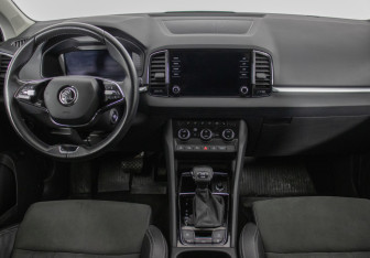 Подержанный автомобиль Skoda Karoq 2020 года (13 фото)