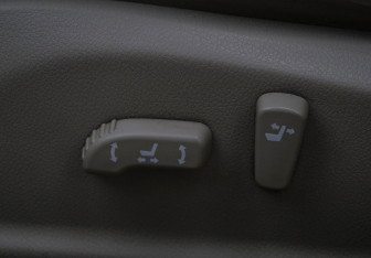 Подержанный автомобиль Nissan Teana 2010 года (17 фото)