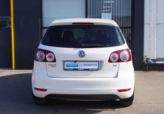 Подержанный автомобиль Volkswagen Golf Plus 2011 года (6 фото)