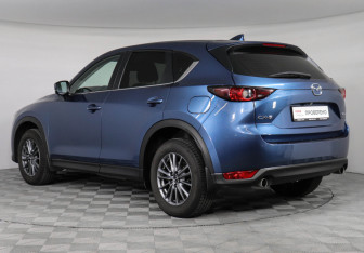 Подержанный автомобиль Mazda CX-5 2020 года (7 фото)