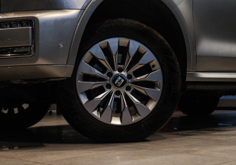 Подержанный автомобиль Tank 500 2023 года (40 фото)