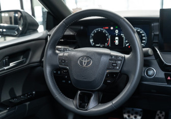 Новый Toyota Camry Sedan 2025 (15 фото)