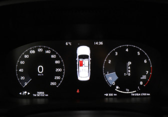 Подержанный автомобиль Volvo S90 2019 года (11 фото)