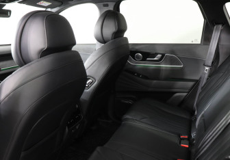Подержанный автомобиль Chery Tiggo 9 2024 года (12 фото)
