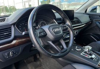 Подержанный автомобиль Audi Q5 2017 года (13 фото)