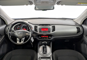 Подержанный автомобиль Kia Sportage 2015 года (14 фото)