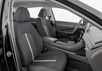 Подержанный автомобиль Hyundai Sonata 2023 года (23 фото)