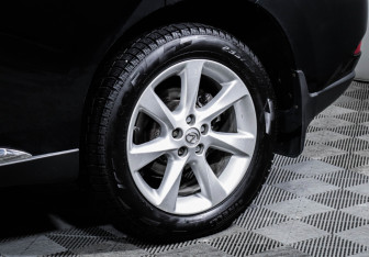 Подержанный автомобиль Lexus RX 2011 года (15 фото)