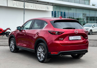 Подержанный автомобиль Mazda CX-5 2019 года (7 фото)