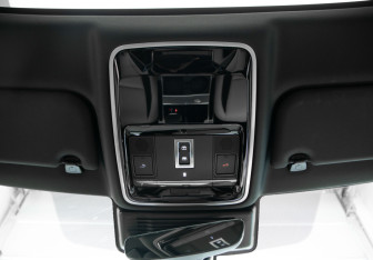 Подержанный автомобиль Land Rover Range Rover Velar 2022 года (26 фото)