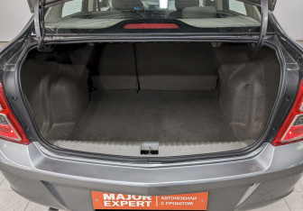 Подержанный автомобиль Chevrolet Cobalt Sedan 2012 года (10 фото)